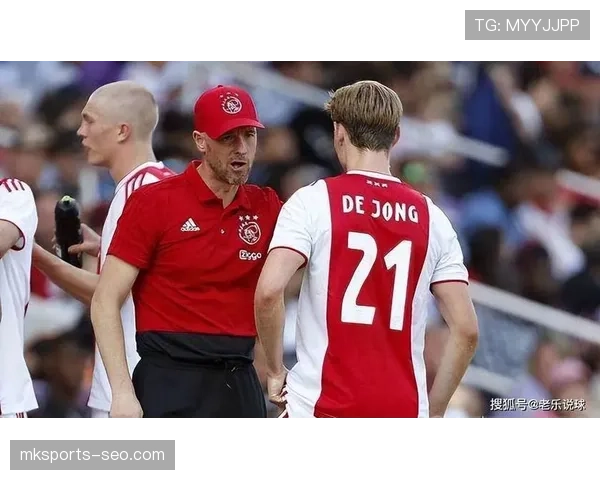 曼联大清洗困境：虽球员流动频繁，但核心问题结构能否彻底转变？