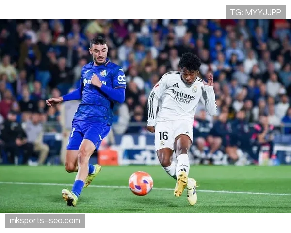 塞维利亚管理层动荡问题显现，影响俱乐部赛季稳定性与竞争格局